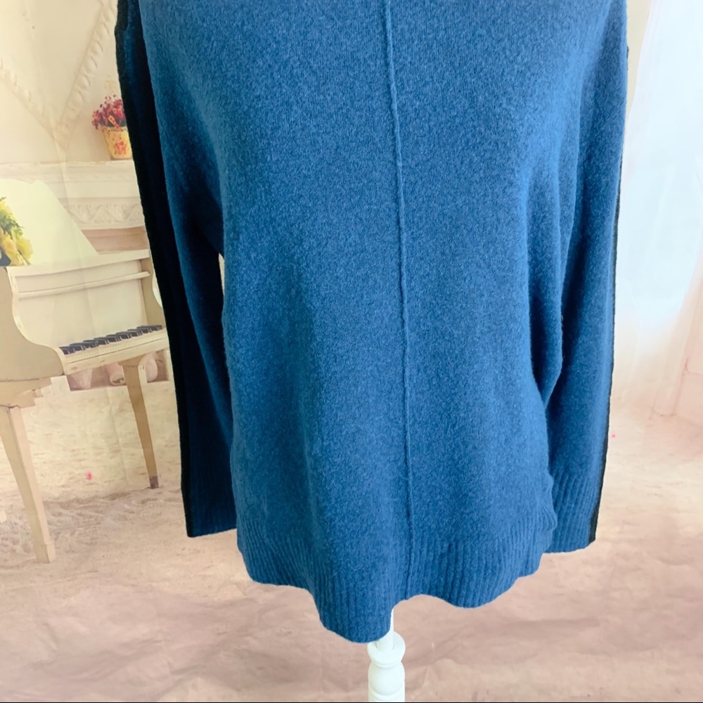SOLD Athleta Transit Color block Wool Turtleneck Sweater - Picture 4 of 11
